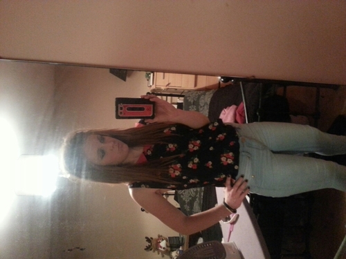 Charleeyyyyy's profile picture. Believe.