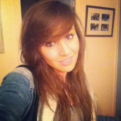 TaCopine_'s profile picture. J'claque d'doigts et t'me follw. Suis moi à tes risques et périls. Parle moi si tu oses. Follw back je ferais, si gentil tu es et tes tweets me plaisent.  [Y ♥]