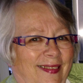 Retired and enjoying life to its fullest! Love birding, nature and family and friends!!