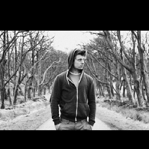 Singer-songwriter living in London from Edinburgh. Have a wee listen at https://t.co/EQvrMSz9ZU… and https://t.co/ofSdDRd59p