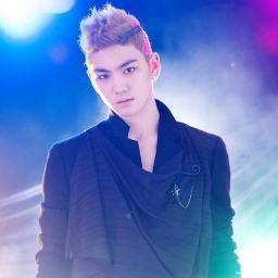 I love justin bieber, ukiss, nu'est and B.A.P they're doing good job to make their fans happy ;) Love them! ♥