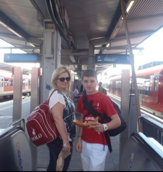 carolcole24's profile picture. 