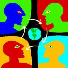 Grupo de traductores que trabajan con los idiomas castellano, inglés, francés y portugués.