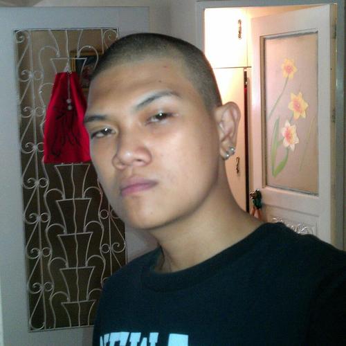 NickSirios's profile picture. I therefore conclude that I'm such a noob when it comes to twitter haha lol