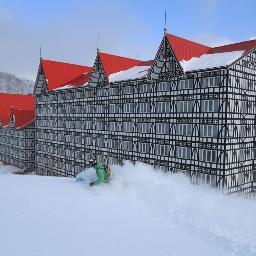 Hakuba Cortina 昨日の稗田１ フリーライドコンペにも出場しつつ コルチナパウダーロッジを営んでいるご主人の滑り 荒れパウも楽しい テンション上がりますね