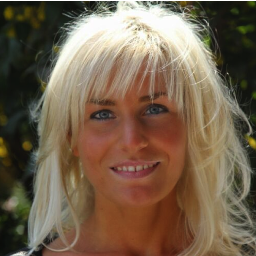 Passionate about Digital Technology & Marketing, runner for love.