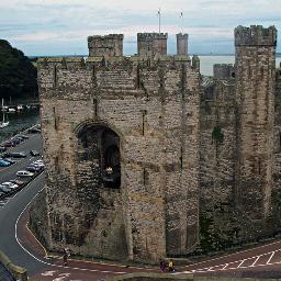 Cyfrif sy'n darparu gwybodaeth am Gaernarfon i dwristiaid a'r gymuned leol | An account to provide information about Caernarfon to tourists and local residents.