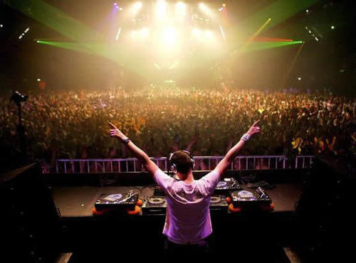 American DJ. Follow me Please!