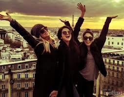 uowlauren's profile picture. Todas as Divas nesse twitter ! mande opinioes sobre seu idolo