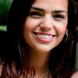 Protestante, Calvinista. Filha de pastor e irmã caçula :*