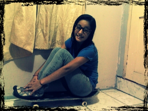 Me Gusta hacer reir a mis amigos * soy loqiitaw :D :3 * Kamille Angie Carlos & Erick SeñOriitosBffosNoLosCambio