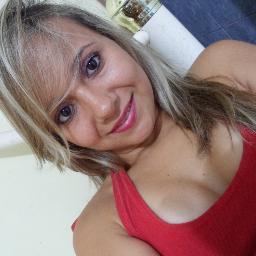 Menina alegre com jeitinho encantador , Administradora  ,capricorniana , e louca pelo @LucasnaRede_