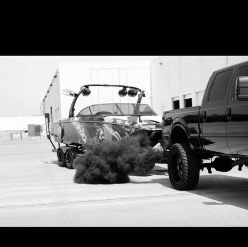 2012Revolver's profile picture. Politically Uncorrect Southern Boy Raisin' Cane & Rollin' Coal. Diamonds & Guns. Last Of A Dying Breed. THE SOUTH !