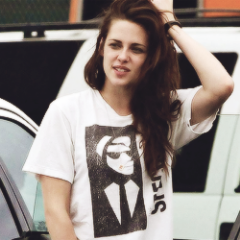 Found my freedom on the road. [Roleplay account. Original character. Not Kristen Stewart. Back up for @_ontheopenroad.]