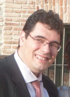 Licenciado en Economía, técnico en informática y trompetista.
Casado y con dos niñas maravillosas!!!