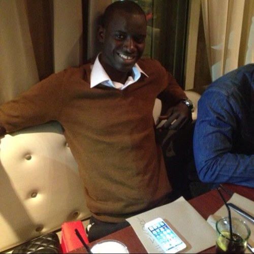 Lorsqu'on ne se permet pas de prendre de risques,on risque de ne jamais rien se permettre 💶💍✈️⌚📲💎🗼🇸🇳🇫🇷