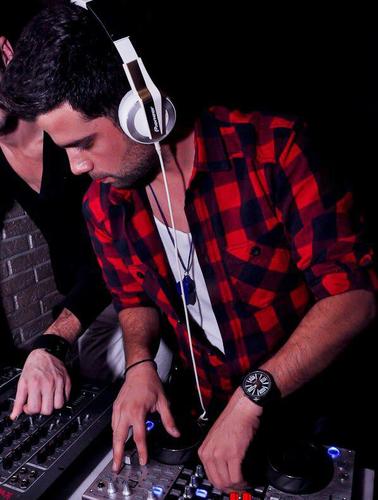 Dj: Club Agia Anna, Ξύλινο Cafe Bar