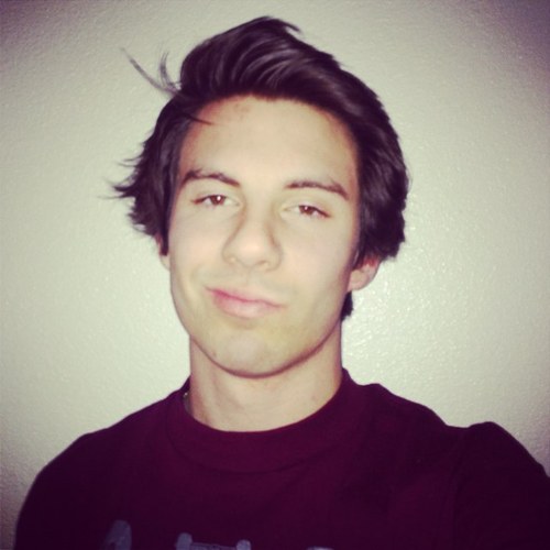 Karmaloopshop's profile picture. 