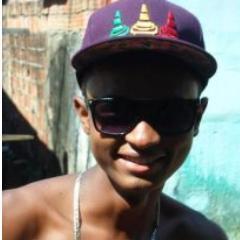 Não viva para que a sua presença seja notada, mas para que a sua falta seja sentida... Bob Marley