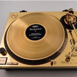 It's all about house music