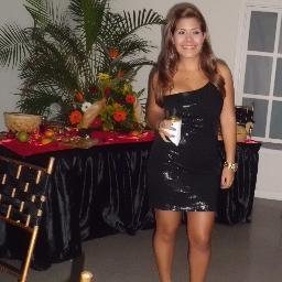 Dios me lleva de la mano, me hace Feliz, cumple mis Sueños y todo Porque CONFIO en él!!! GRACIAS DIOS
