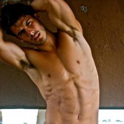 EmbryEPA's profile picture. 18｜Vampire｜Can make you weak or in pain｜Flirty,cocky badass who's nice when you get to know him