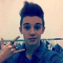 Yo soy el dueño de este Club de Fans de Isabella, y mi sueño es conhcer Ruggero, él es mi mayor ídolo, es mi pasión Ruggero es mi vida! Ruggero amor.