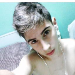 Me críticam sem me conhecer, talvez porque tenham inveja sem admitir.