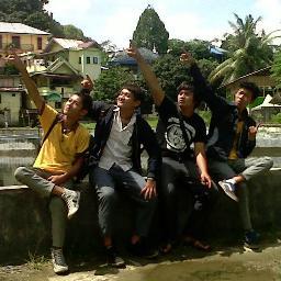 saya tu orang na ganteng
May i can be better from now to next time
a simple boy,cöøl n smart
┌П┐(►˛◄)┌П┐