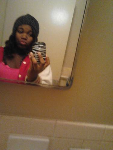 KOOL ASF LIKEE TO CHILL FUNNY DOWN TO EARTH KEEP IT 6HUNNA. DONT TAKE NO SHIT SO DONT START DET BITCH BET DET UP DETS ALL YALL NEEDA KNO?