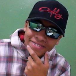 nao si ilude pelo meu sorrizo....e nem pela minha aparencia........  $.$       uma dika
