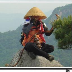 일반민초  영원한  야당.어느 누구도  잘못 하면 질타함.보수.좌빨블락.  종북·좌익척결.입정안국.국태민안.빨갱이없는 그날까지.보안법 만배강화.우리는 한민족· 뜻이 같은분 맞팔환영
