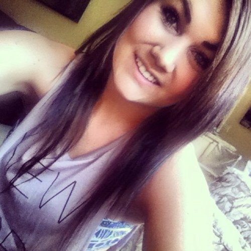 Devyn Mclaughlin. 18.|LagunaBeach| I dont take much seriously; My life is a beautifull disaster,ohh&& @CassieIgarik is a big bottay hoe(;