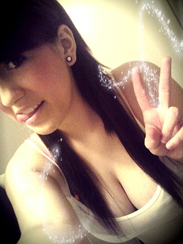 KaaboomKaylee's profile picture. Stay strong (: | Cats&Fruit | Poetry | 15 , Sophmore | FollowBack (: