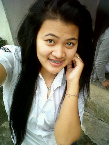 pory_lestari's profile picture. 