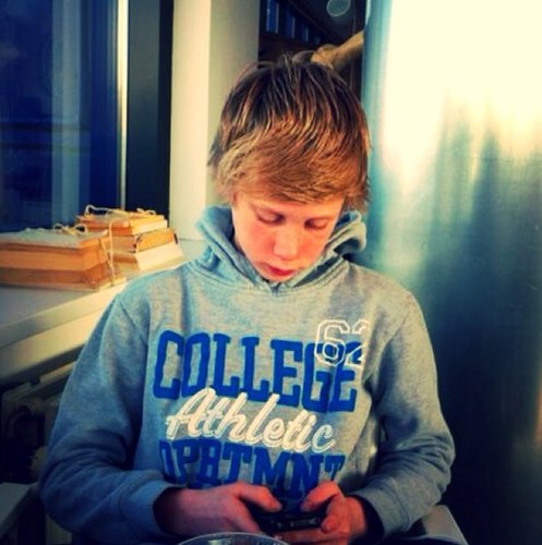 insta; LEVY___