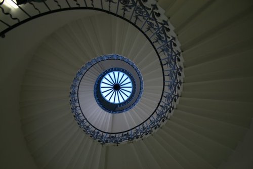 FrumNFlippin's profile picture. Ultra-Orthodox Jewish Writer and Blogger.  
Forced to sacrifice the joys of blogging a.k.a kvetching about Shidduch dates on the altar of marital bliss.