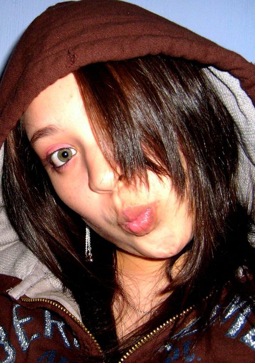 misha9047's profile picture. Soy una chava que le encanta la música, el cine y la tv...(quién no)...disfruto de buenas amistades y compartir con la familia...comunicadora