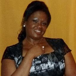 Sou casada, tenho Dois Filhos maravilhosos, sou  Backin vocal... Acima de Tudo adoradora.contato: 7737-0896 / 123*89132