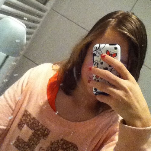 Ik ben niet perfect, maar wel mezelfX #teamMoustache with @noorburen Vallen en opstaan, knokken en weer doorgaanX 3 sterren, 2 woorden, 1 liefde AJAX AMSTERDAM