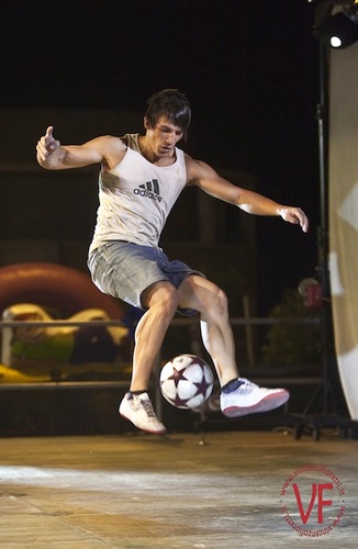 Campione italiano in carica di calcio freestyle 
 3°  al mondiale 2012, 
Est Europe Champion 2013
for info...