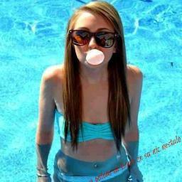 Hi my names Ema.I have 11 years.I love Justin Bieber.My name on facebook is Ema Rabatinová...... :)   :D I'm funny and best girl.....:)  :P