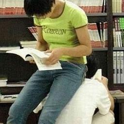 용기란 두려움이 없는 것이 아니라 두렵지만 그보다 더 소중한 것이 있음을 아는 것이다 그래서 한 발자국 더 움직여 나갈 수 있는 거야