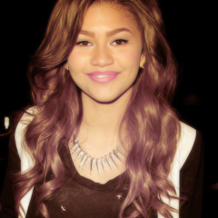 Zendaya has taught me to always smile , even in hard times. My idol , Zendaya Coleman.