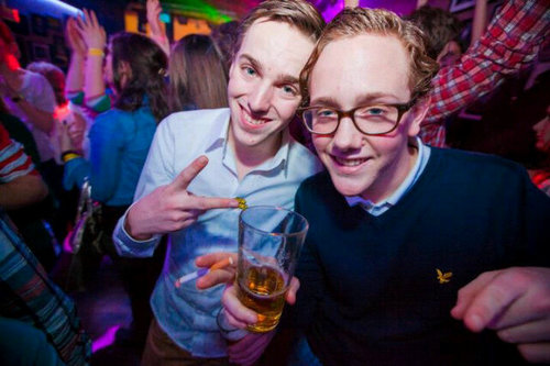 17 jaar, 4 havo, 2college Durendael, mhcudenhout JA1