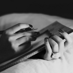 _designcom's profile picture. حينَمَا يتسَرَّب النُّورُ من شُقوقِ الجُنون ..
حِسَاب اُنشِىء مِن أجلِكُم .. لِتَصل تصاميمكُم الأدَبيَّة لِعَدد أكبر مِن المُتابعِين .