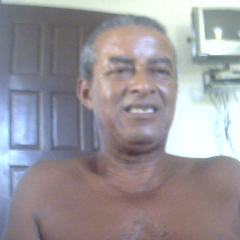 adoro uma verdadeira amizade porque amizade nao se compra e nem se vende se comquista espero conquistar a sua um abraçao