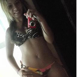 æ Saaudade'Tinha Que Seer que Neen ♠ Puutta ♠ Dá e Saai Foora''* ♀