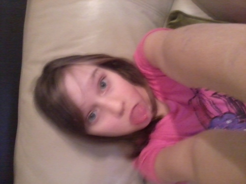 Hi im Emily i love louis tomlinson!