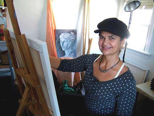 Artist, designer, yoga instructor , life lover See the world with a wise heart © all images https://t.co/S7XsjVLItS